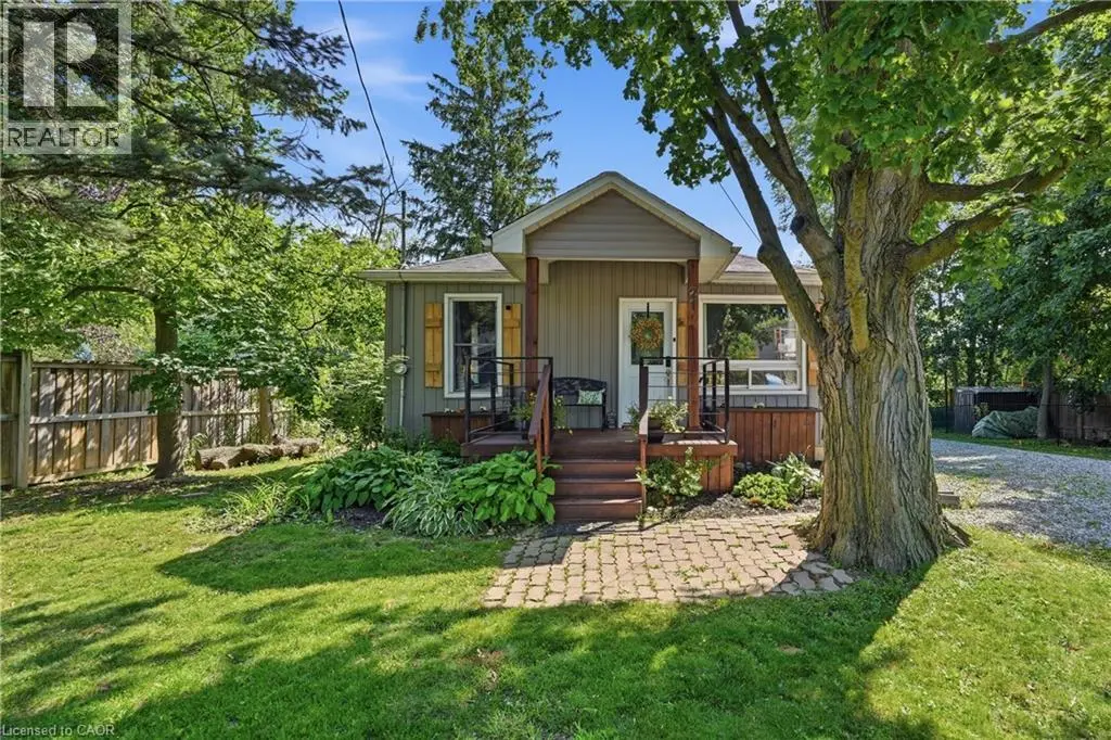 21 Renfrew Street E, Haldimand County